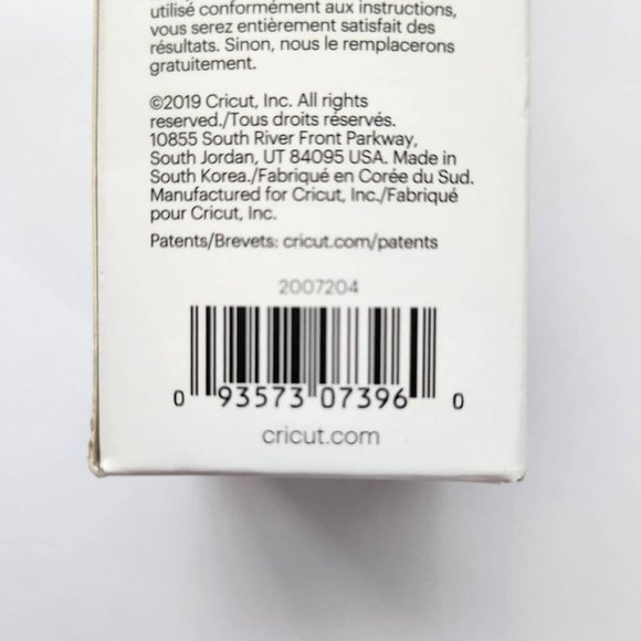Cricut Joy Smart Iron-On Roll - 5.5" x 24" - Matte Silver StrongBond - Picture 5 of 7